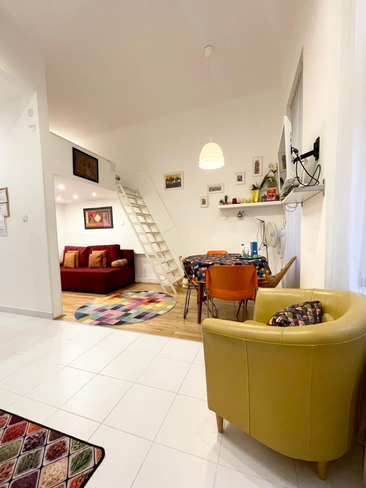 Rainbow Pearl Apartment At St Stephen' S Basilica ブダペスト エクステリア 写真