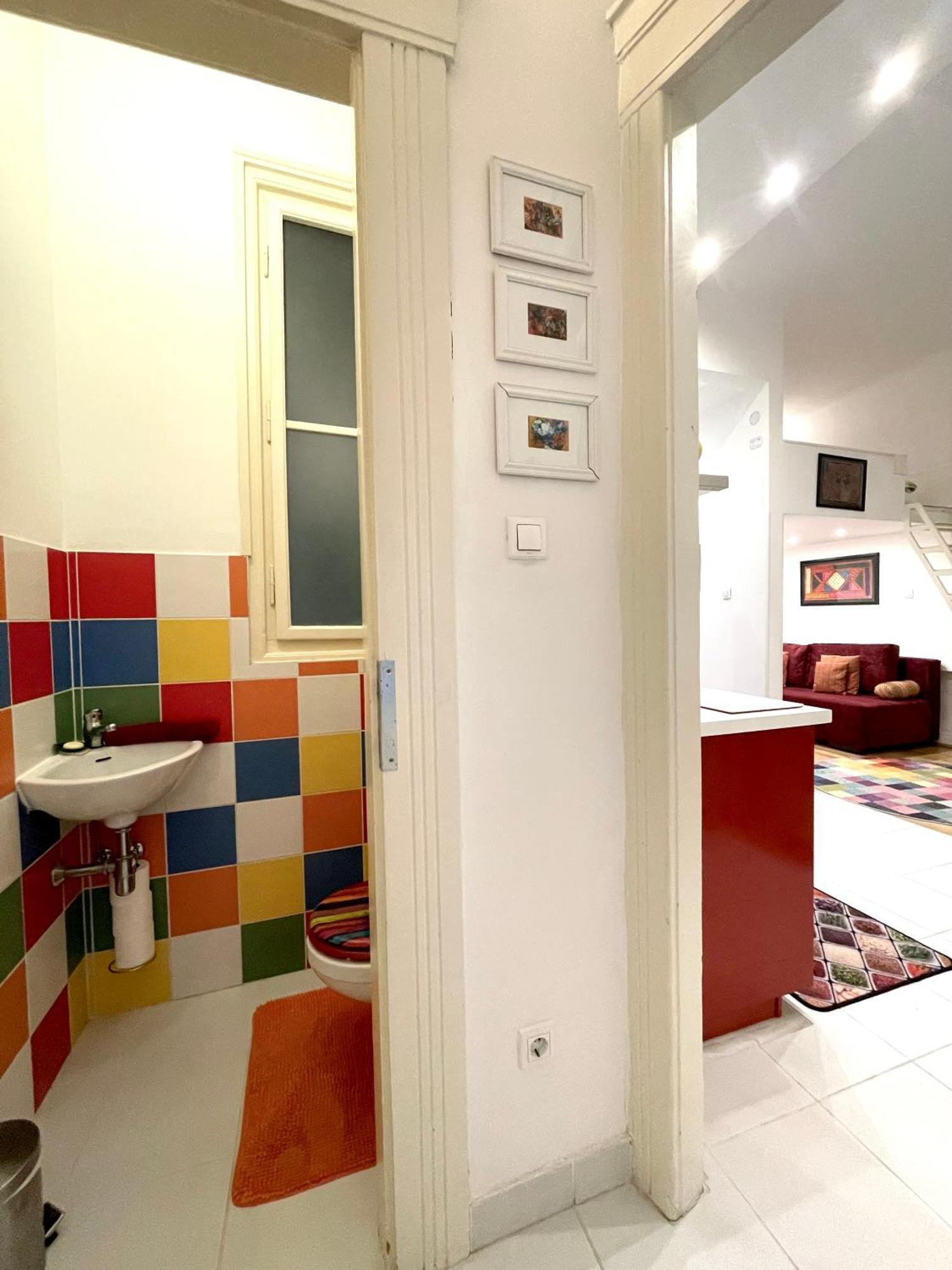 Rainbow Pearl Apartment At St Stephen' S Basilica ブダペスト エクステリア 写真