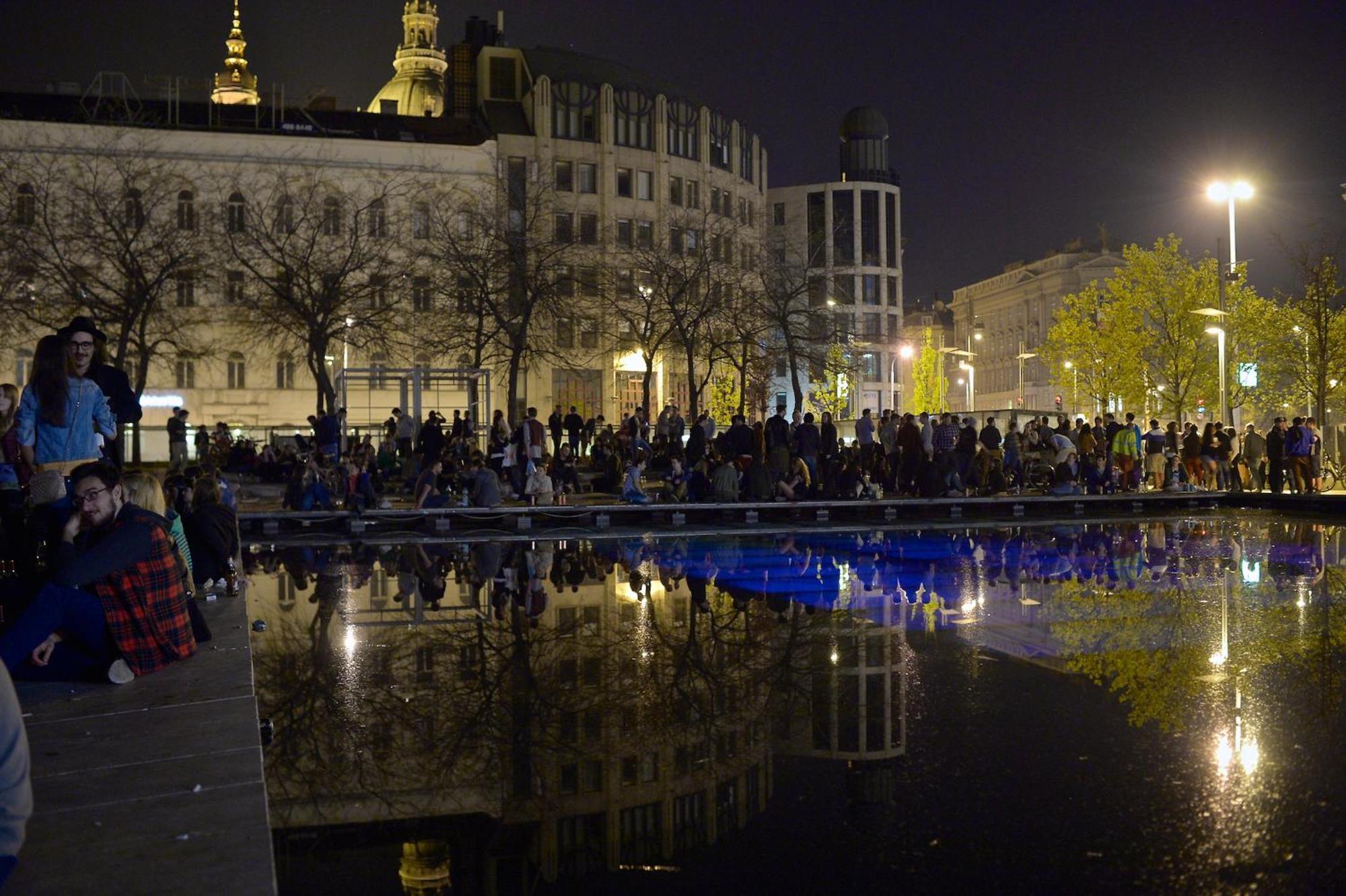 Rainbow Pearl Apartment At St Stephen' S Basilica ブダペスト エクステリア 写真