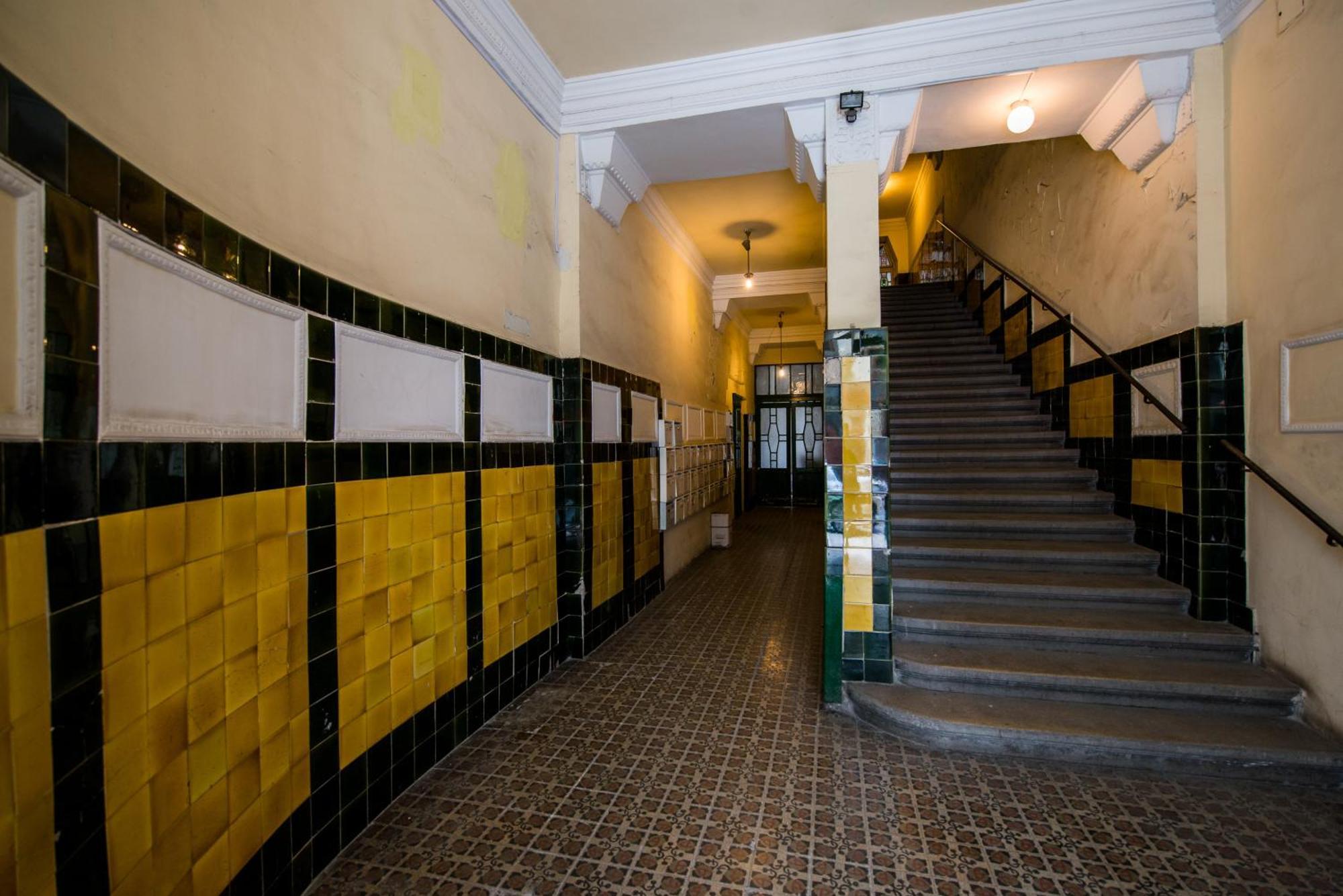 Rainbow Pearl Apartment At St Stephen' S Basilica ブダペスト エクステリア 写真